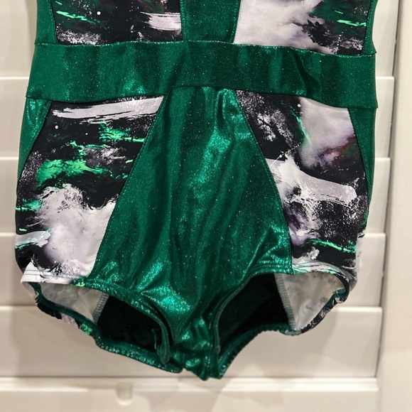 Green and Black Patterned Leotard / Dance Costume - Picture 4 of 5
